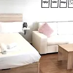 Plaza De Andalucia Con Parking