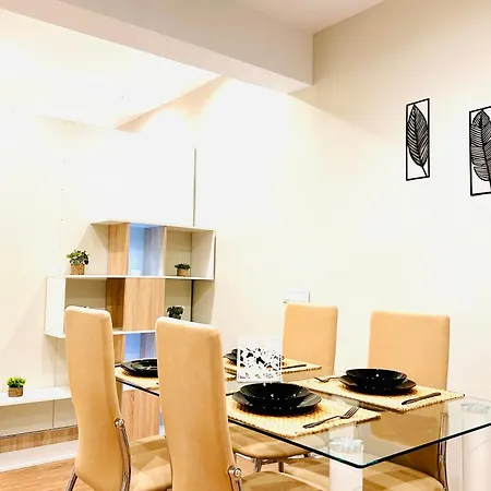 Apartamento Plaza De Andalucía Con Parking *