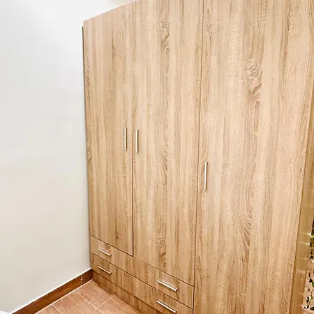 Plaza De Andalucía Con Parking