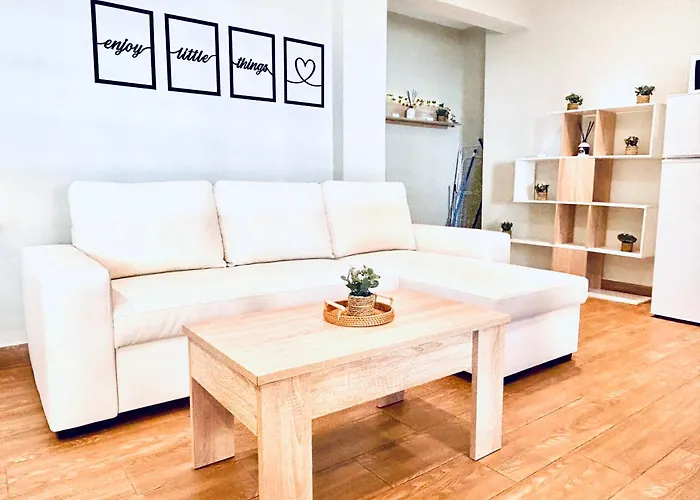 Plaza De Andalucia Con Parking