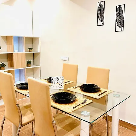 Plaza De Andalucia Con Parking Appartement