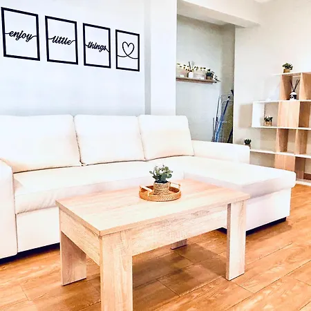 Plaza De Andalucia Con Parking