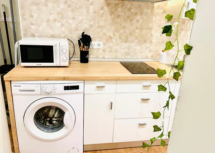 Plaza De Andalucia Con Parking Cordoba