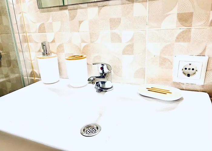 Plaza De Andalucía Con Parking Córdova